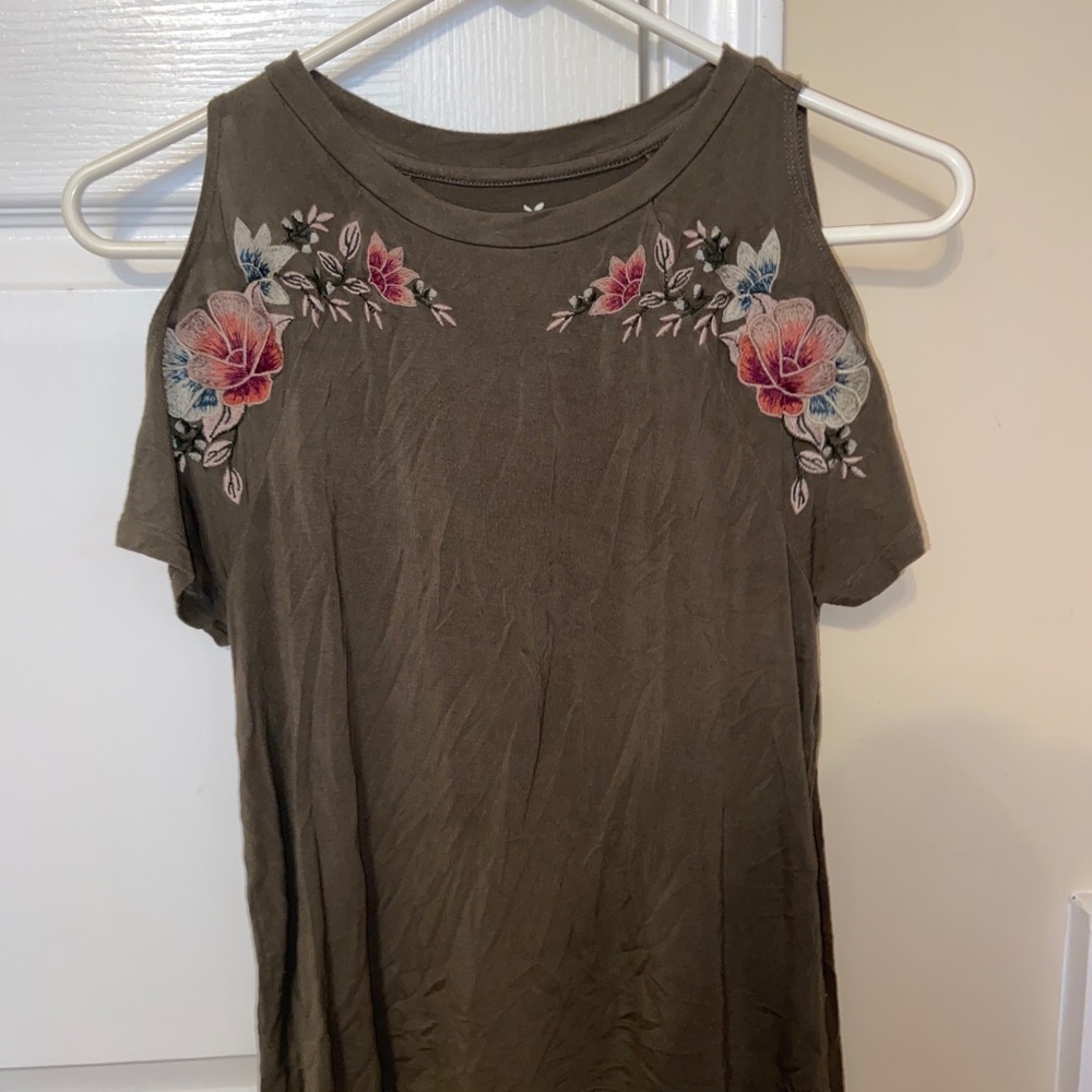 american eagle soft & sexy cold shoulder top